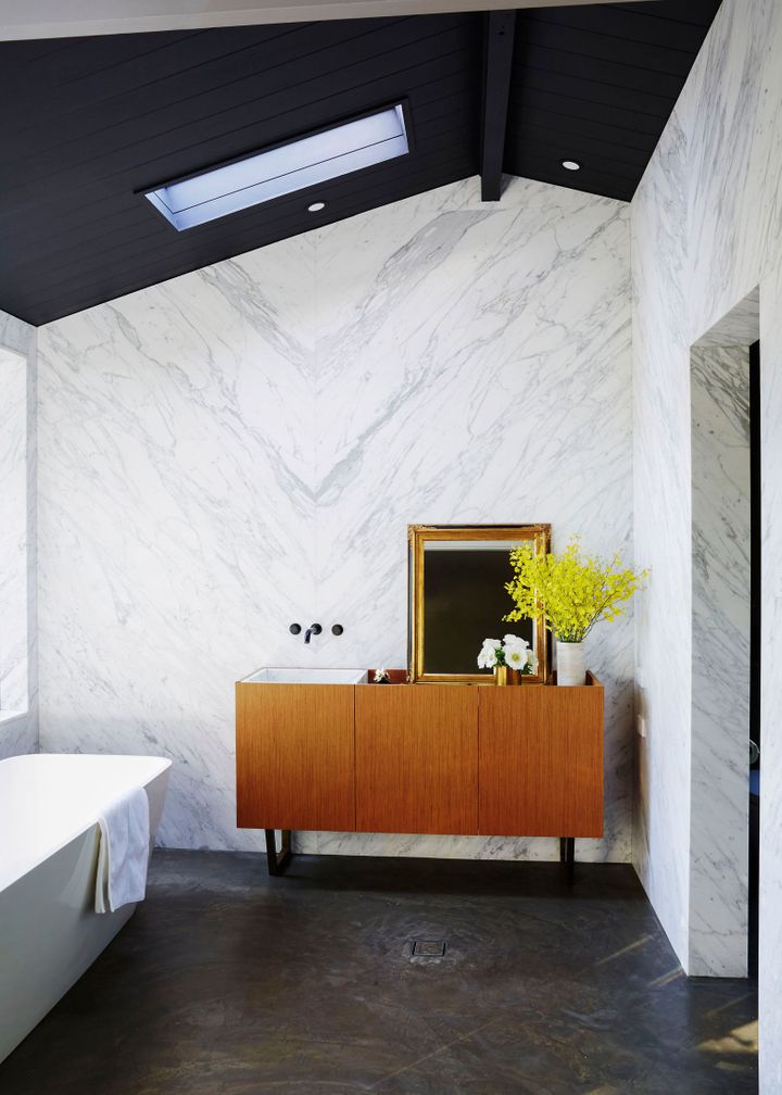 10 tips to find your perfect bathroom colour palette