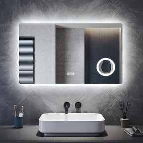 Lighted bathroom mirror with 3x magnification and wall outlet, memory function, 800x600x35mm